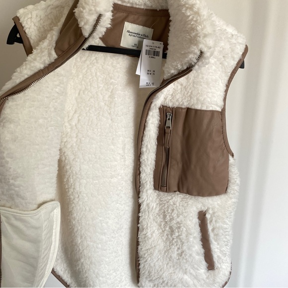 ABERCROMBIE & FITCH sleeveless jacket (NEW) - Picture 3 of 6
